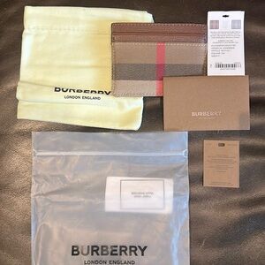 Burberry credit card case nwt